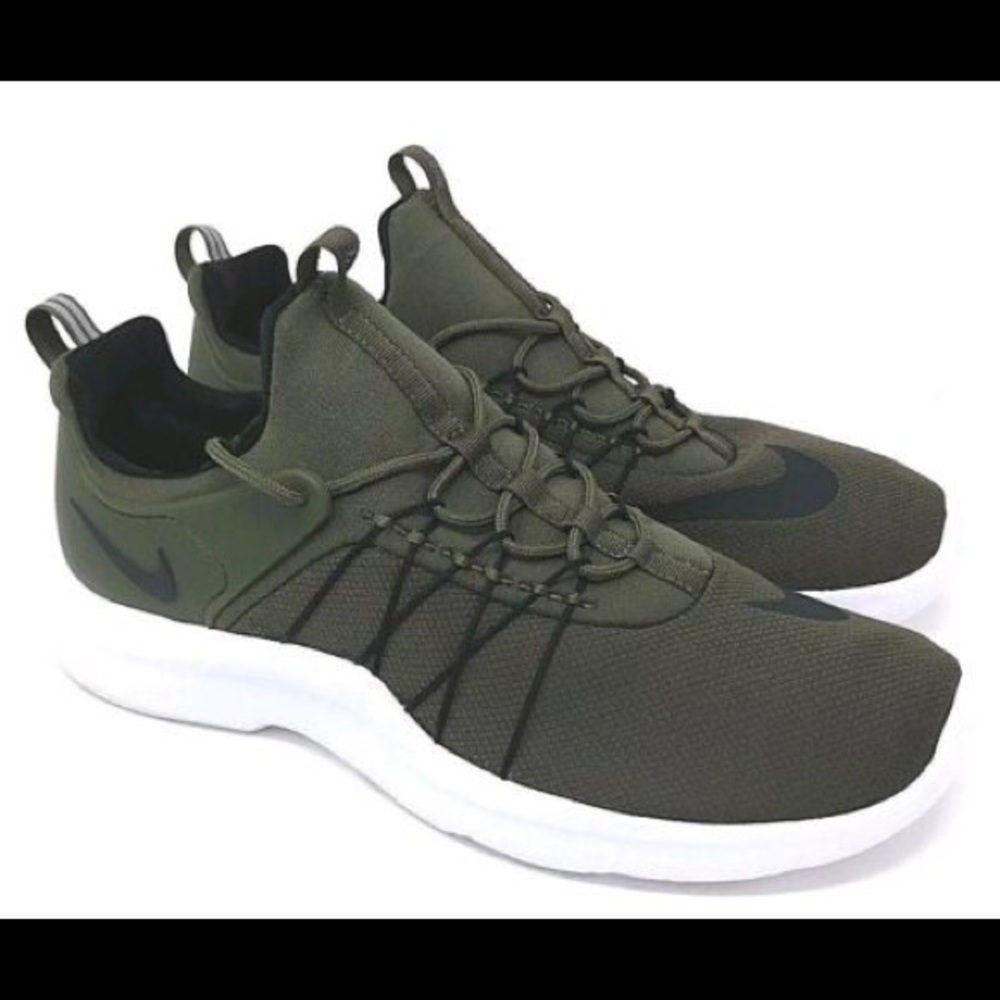 Men’s size 9 Nike Darwin shoes